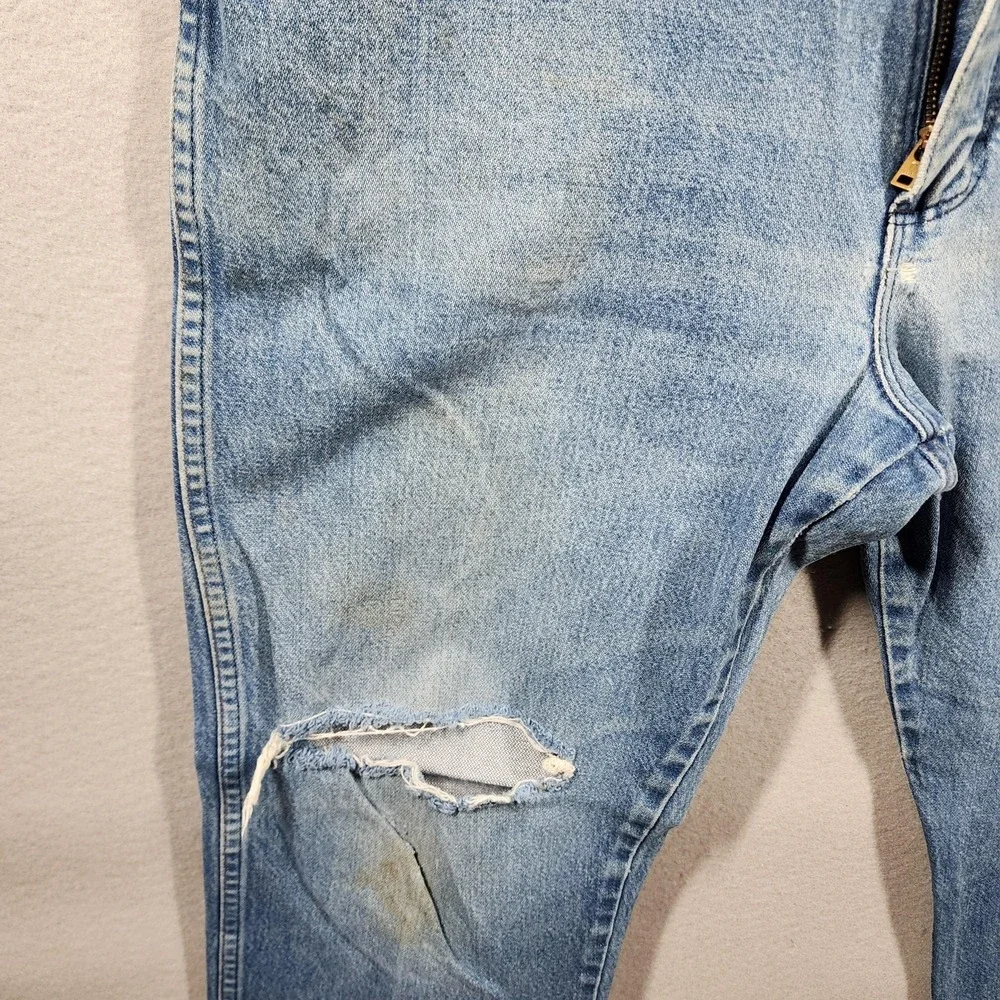 Vintage Wrangler Men's Jeans 36×32 Distressed Light Wash Frayed‎ Hem Wear - Picture 7 of 16